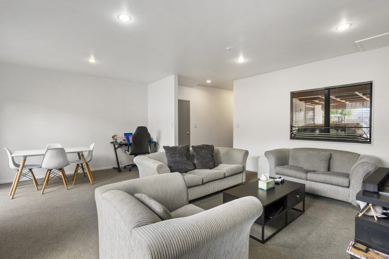 39 Rakich Place, Henderson, Auckland - Carousel 2