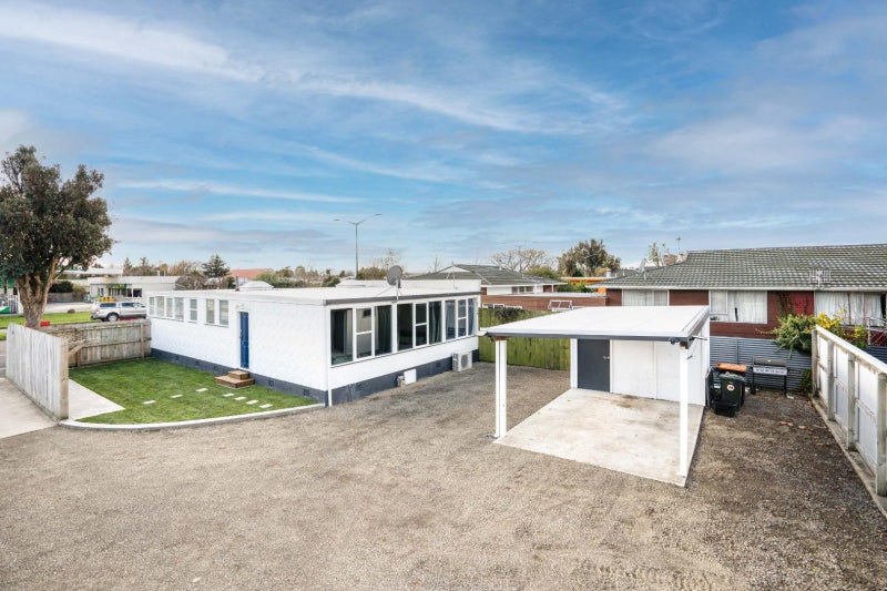 704 Pioneer Highway, Takaro, Palmerston North - Carousel 1
