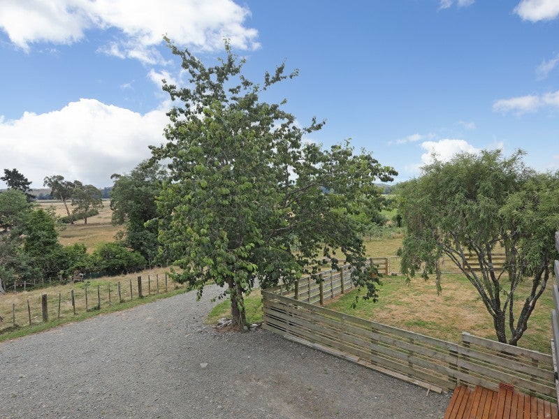 6 Nixs Road, Apiti, Kimbolton - Carousel 26