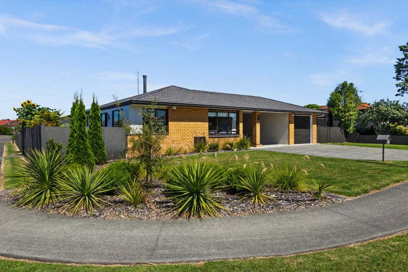 31 Glamorgan Avenue, Tamatea, Napier - Carousel 1