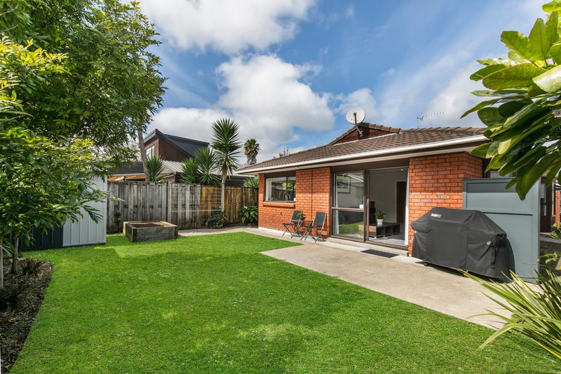 2/639 Mount Albert Road, Royal Oak, Auckland - Carousel 1