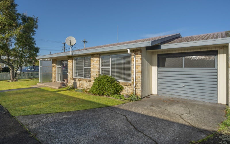 571A Fraser Street, Greerton, Tauranga - Carousel 2