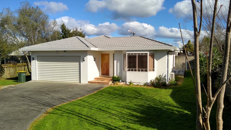 5 Tokay Place, Huapai, Kumeu - Carousel 1