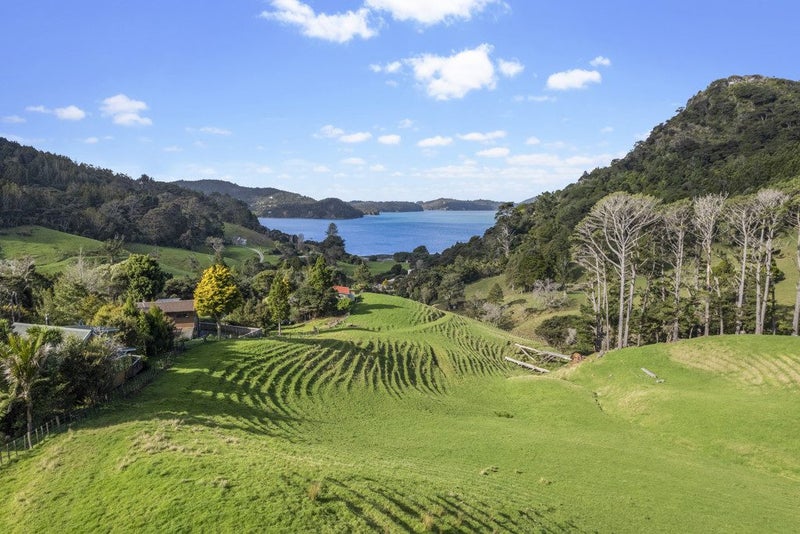 66 Whatipu Road, Huia, Auckland - Carousel 2