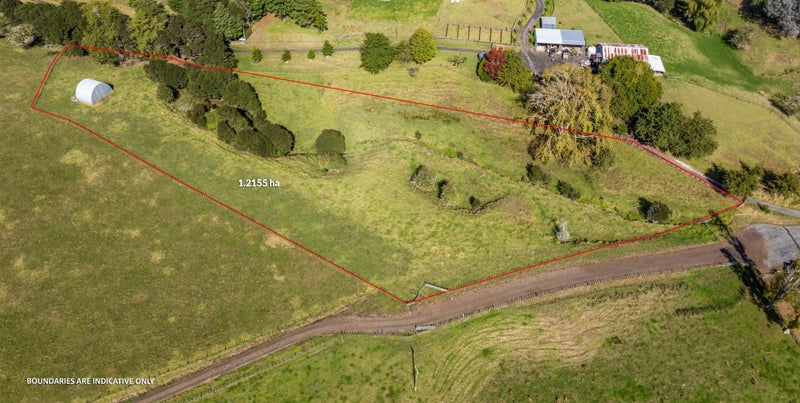563 Ness Valley Road, Ness Valley, Clevedon - Carousel 1