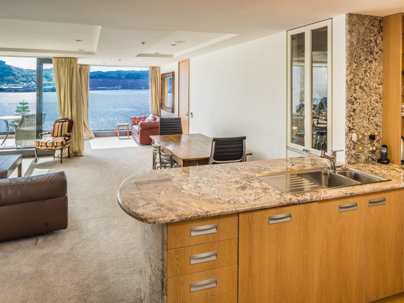 5B/342 Oriental Parade, Oriental Bay, Wellington - Carousel 2