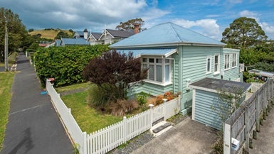 37 Ewen Alison Avenue, Devonport, Auckland - Carousel 1
