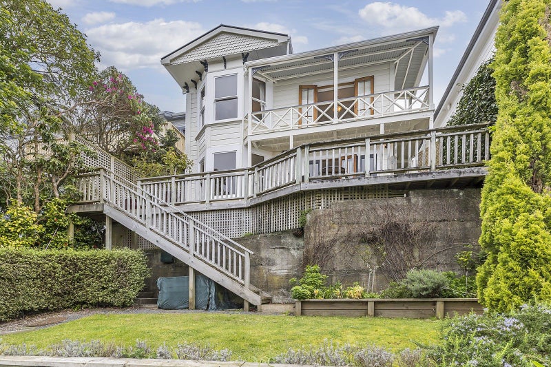 35 Karepa Street, Brooklyn, Wellington - Carousel 2