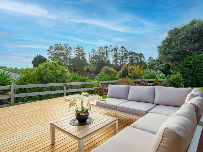 32 Bob Carter Place, Welcome Bay, Tauranga - Carousel 2