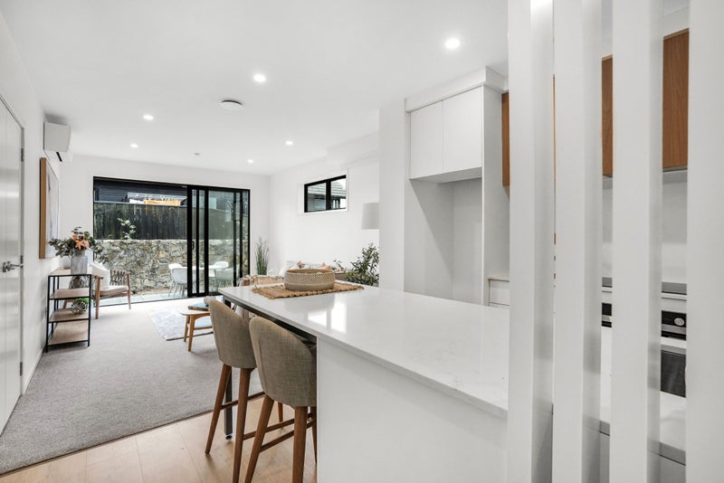 10/10 Pascoe Avenue, Paremata, Porirua - Carousel 2