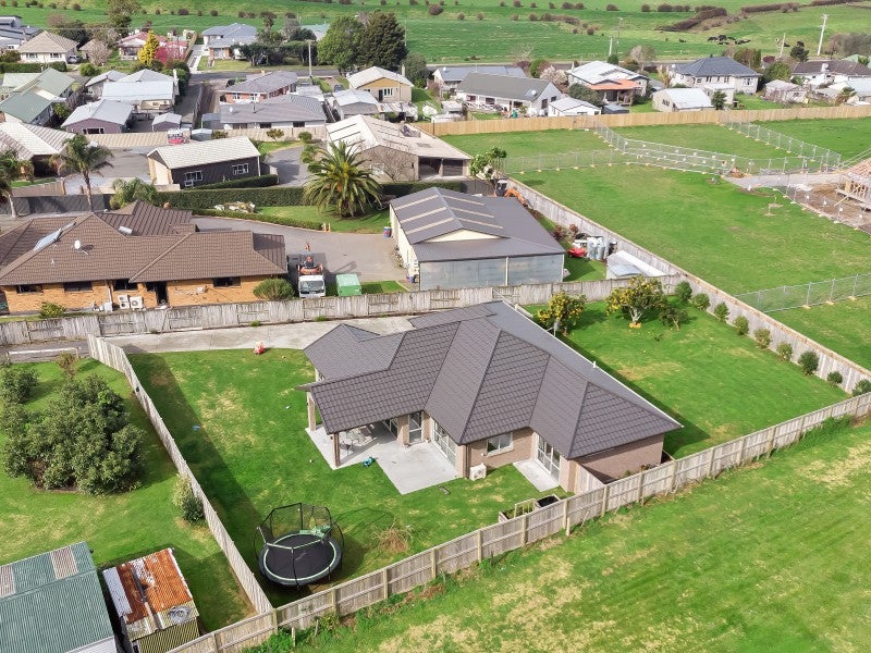 100D Park Road, Katikati, Katikati - Carousel 23