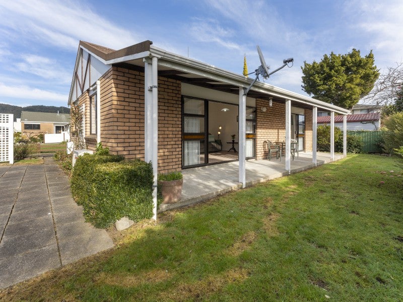 5/787 Fergusson Drive, Elderslea, Upper Hutt - Carousel 1