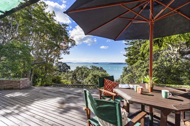 16 Tui Vale Road, Shelly Park, Auckland - Carousel 1