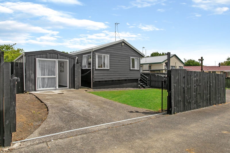 1/73 Redcrest Avenue, Red Hill, Papakura - Carousel 18