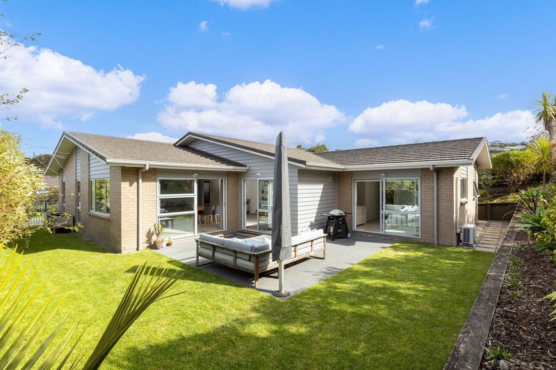 8 Beachwood Drive, Hatfields Beach, Orewa - Carousel 1