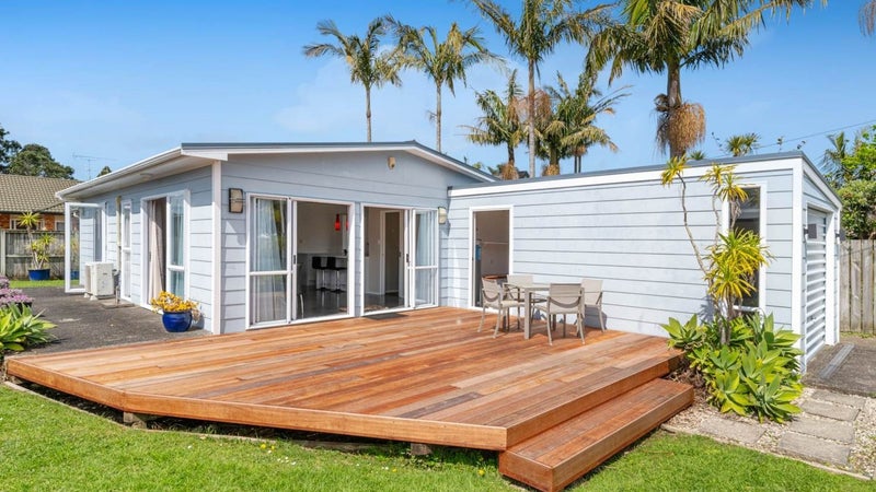 75B Ladies Mile, Manly, Whangaparaoa - Carousel 1