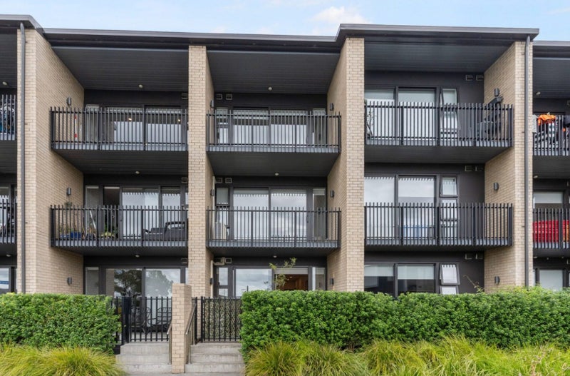 102/38D Fraser Avenue, Northcote, Auckland - Carousel 1