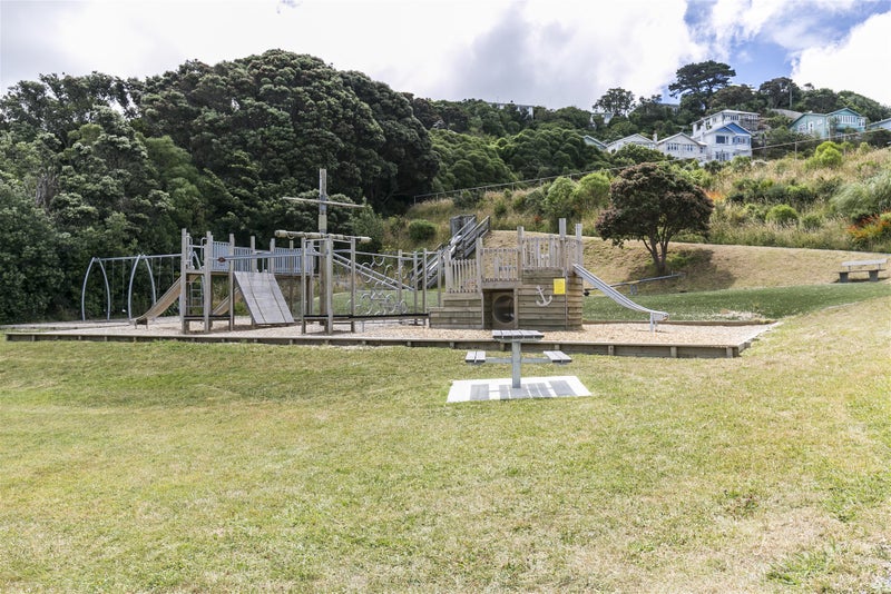33B Treasure Grove, Hataitai, Wellington - Carousel 18