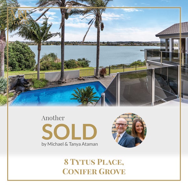 8 Tytus Place, Conifer Grove, Takanini - Carousel 1