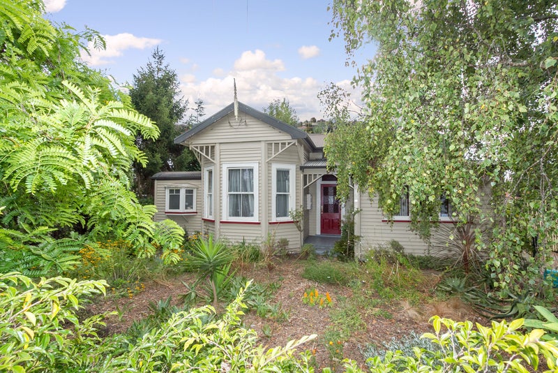 220 Nixon Street, Hamilton East, Hamilton - Carousel 1