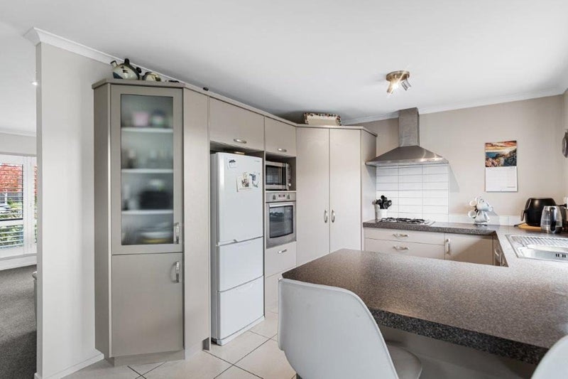 102 Farringdon Avenue, Rototuna North, Hamilton - Carousel 2