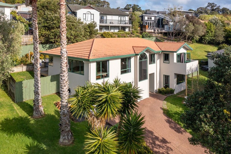 8 Coralsea Way, Arkles Bay, Whangaparaoa - Carousel 1