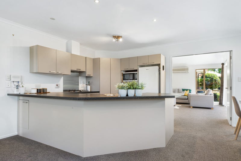 31 Rushmore Drive, Belfast, Christchurch - Carousel 2