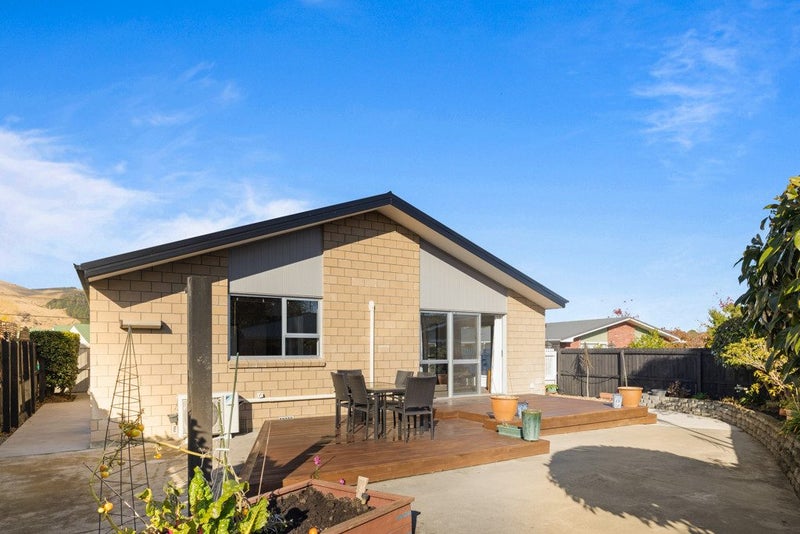 2/31 Beckford Road, Saint Martins, Christchurch - Carousel 2