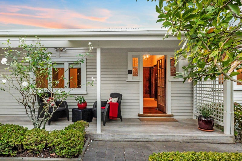 8 Gifford Street, St Heliers, Auckland - Carousel 1