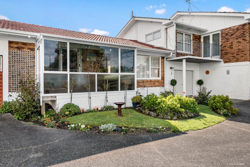 2/7 Cheltenham Road, Devonport, Auckland - Carousel 1