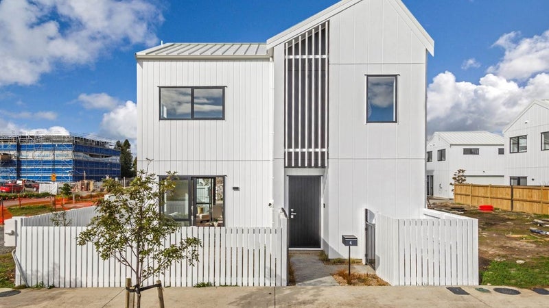 4 Green Bamboo Road, Hobsonville, Auckland - Carousel 1