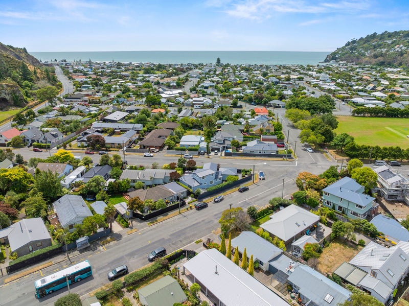 1/8 Duncan Street, Sumner, Christchurch - Carousel 19