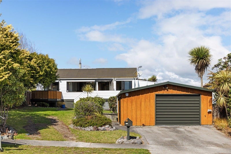 20 Epping Place, Richmond Heights, Taupo - Carousel 1