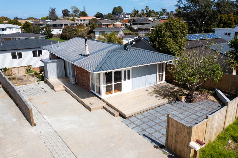 33A Andrew Road, Howick, Auckland - Carousel 2