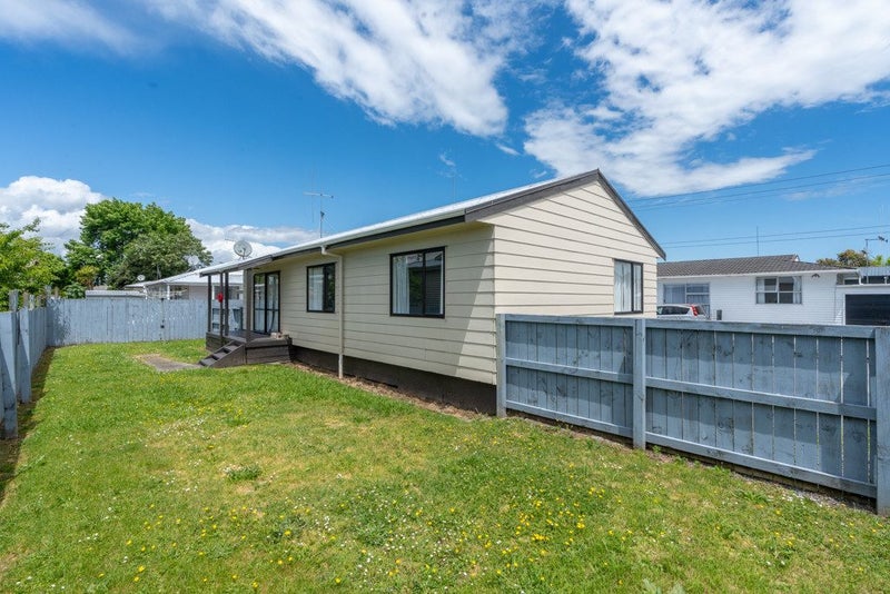 10C Breckons Avenue, Nawton, Hamilton - Carousel 1