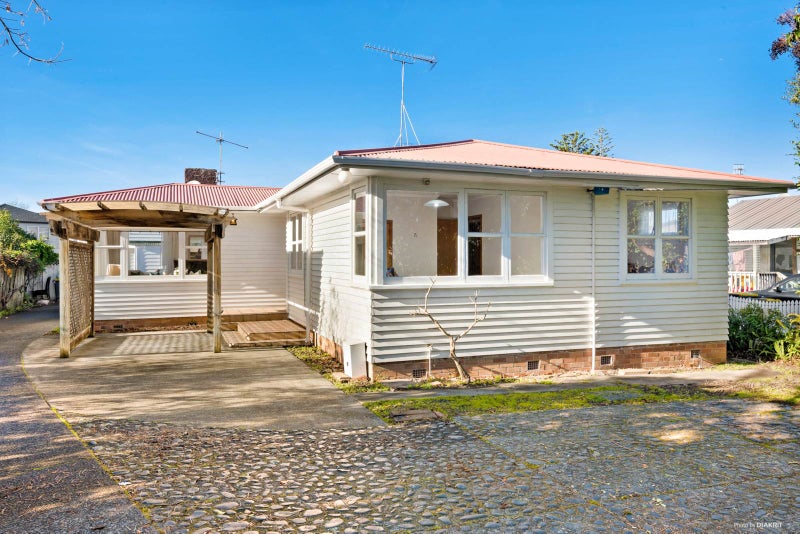 1/56 Northcote Road, Northcote, Auckland - Carousel 1