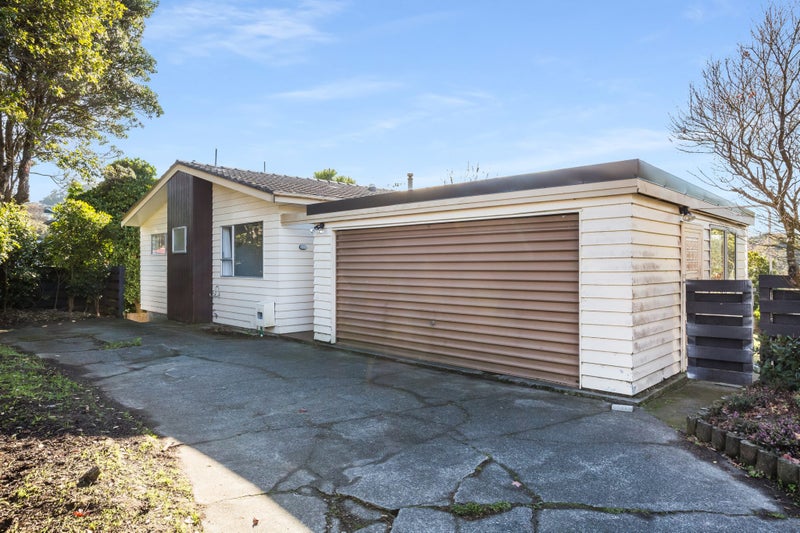 15 Bowline Place, Whitby, Porirua - Carousel 47