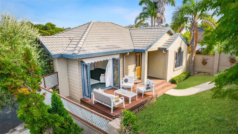 1/22 Lagoon Way, West Harbour, Auckland - Carousel 1