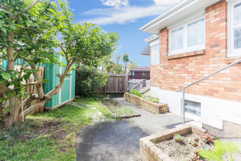 1/356 Blockhouse Bay Road, Avondale, Auckland - Carousel 2