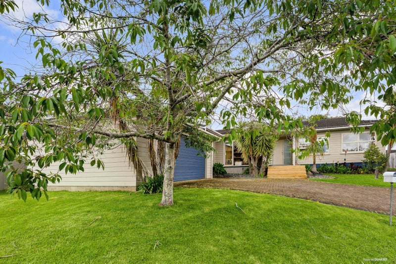 4 Hemsway Place, Sunnyhills, Auckland - Carousel 2