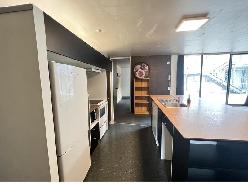 3/3 King Street, Mount Cook, Wellington - Carousel 2