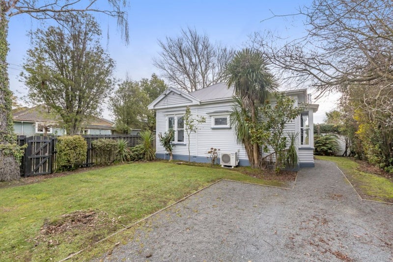 1/221 Edgeware Road, Edgeware, Christchurch - Carousel 1
