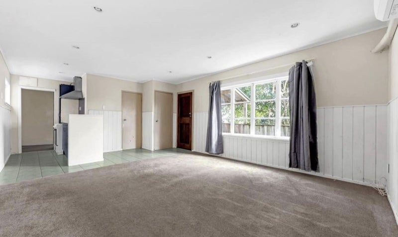 11 Netherlands Avenue, Kelston, Auckland - Carousel 1