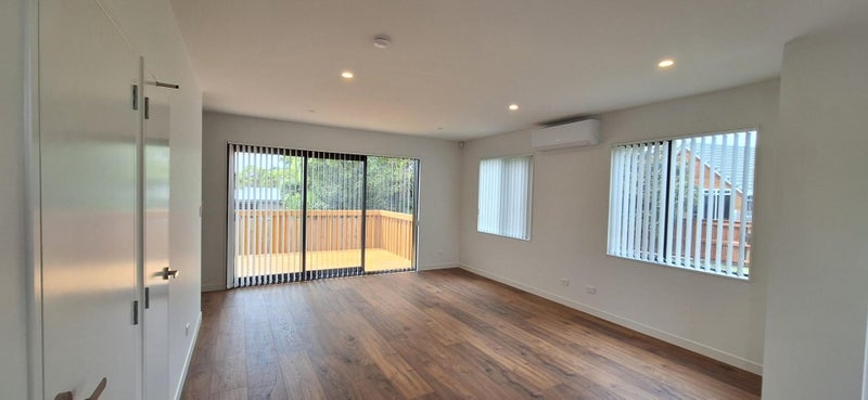 37 Sylvia Road, Hillcrest, Auckland - Carousel 2