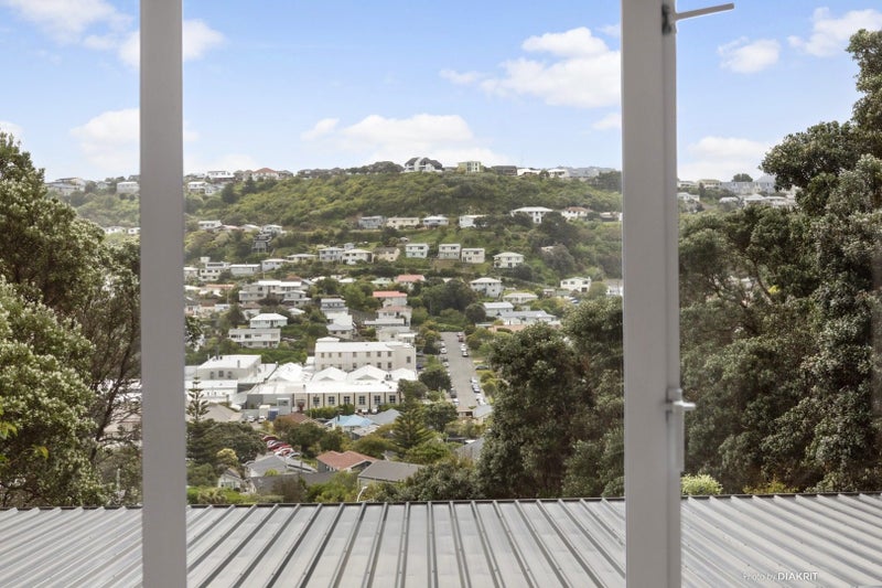 83A Nevay Road, Miramar, Wellington - Carousel 19