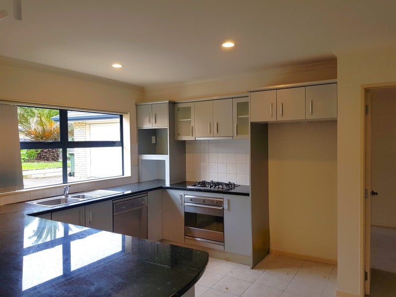 19 Rangi Avenue, Schnapper Rock, Auckland - Carousel 2