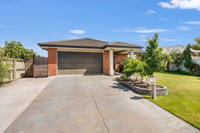 9 Cunneen Place, Aidanfield, Christchurch - Carousel 2