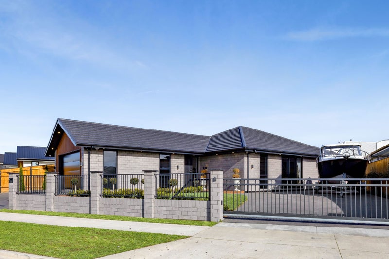 11 Rua Place, Bell Block, New Plymouth - Carousel 1