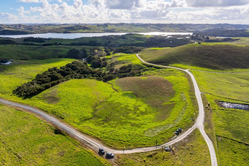 11 Barnfield Road, Kaiwaka - Carousel 1