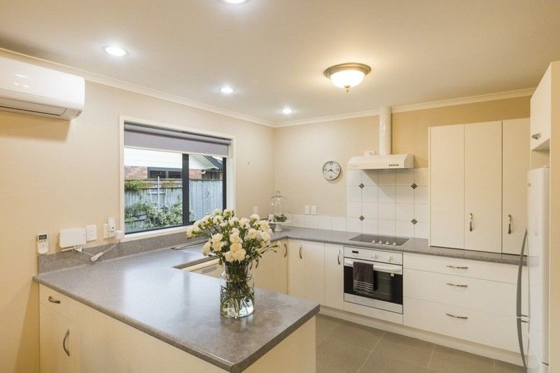 10 Brooklyn Heights Drive, Kelvin Grove, Palmerston North - Carousel 2